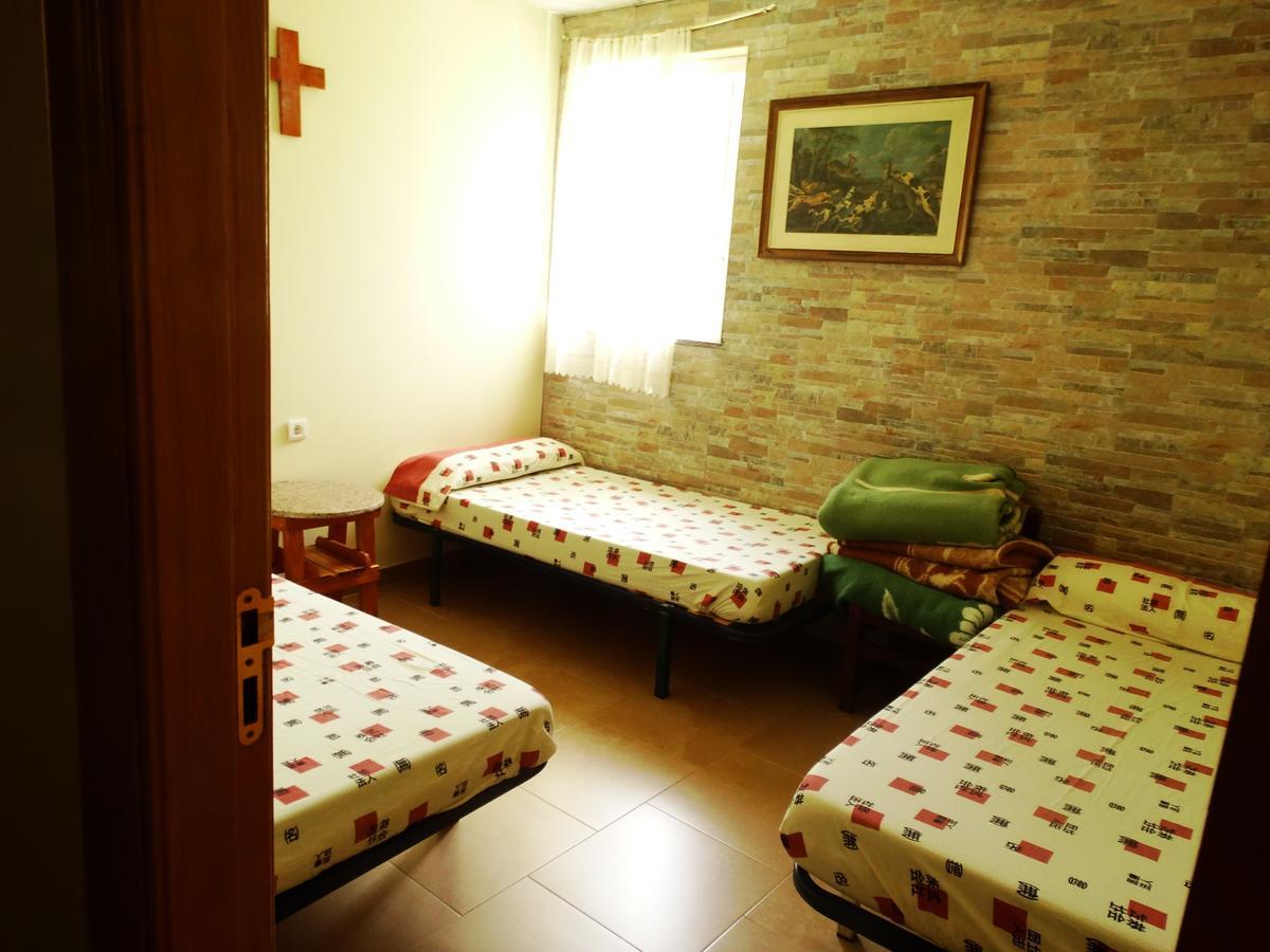Albergue Santa Ana Сан-Мартин-дель-Камино Экстерьер фото